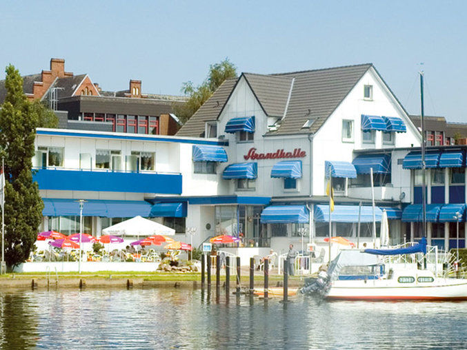 Akzent Hotel Strandhalle Schleswig Exterior photo